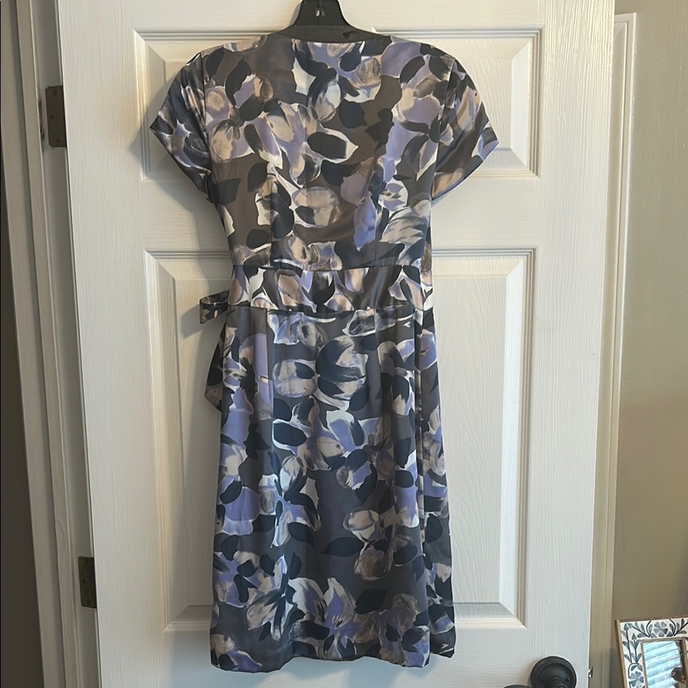 Banana Republic Floral Midi Dress in Blue and Gray - Picture 4 of 5